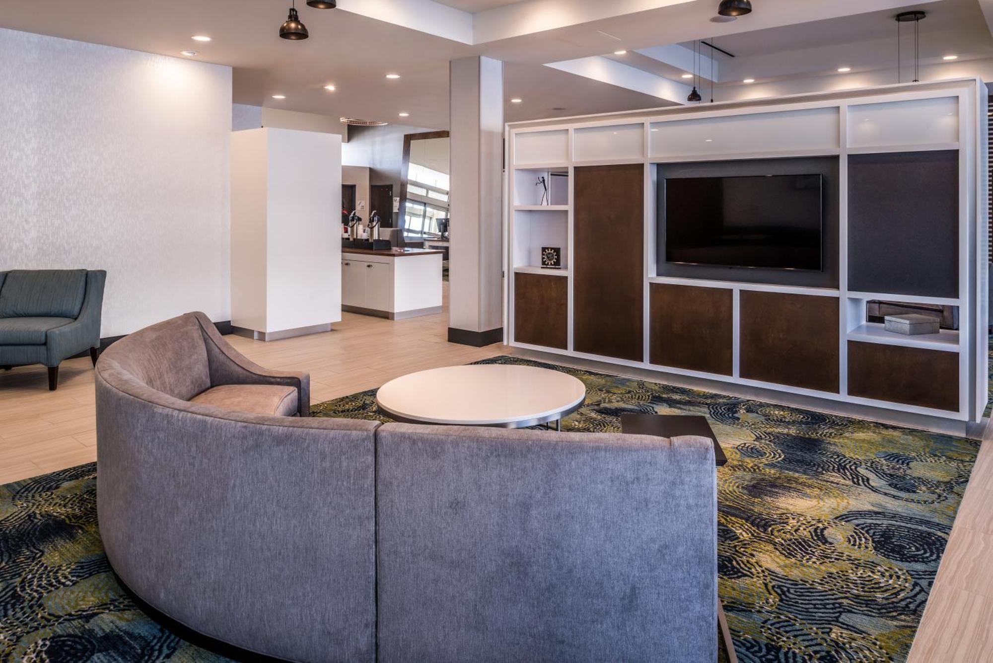 Holiday Inn Detroit Northwest - Livonia By Ihg Exterior foto