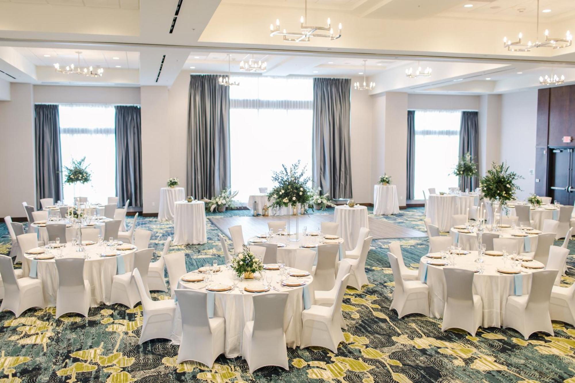 Holiday Inn Detroit Northwest - Livonia By Ihg Exterior foto