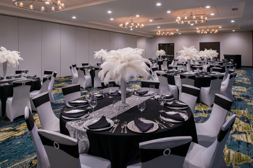 Holiday Inn Detroit Northwest - Livonia By Ihg Exterior foto